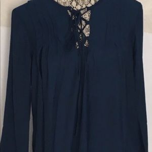 NWT Navy blue MAX STUDIO blouse